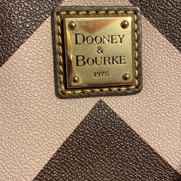 Dooney and Bourke large tote.  New with tag - Picture 14 of 14